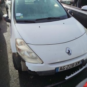 Aile avant droit RENAULT CLIO 3 PHASE 1 Diesel - Image 1