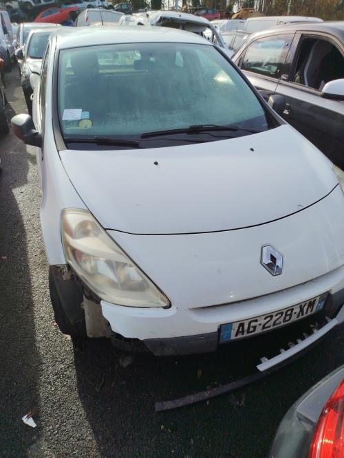 Aile avant droit RENAULT CLIO 3 PHASE 1 Diesel - Image 1