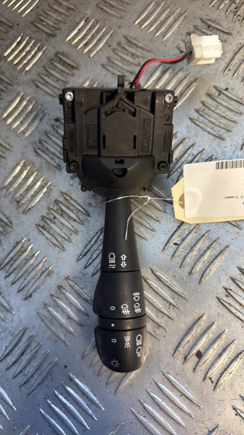 Commodo phare RENAULT CLIO 4 PHASE 1 Diesel - Image 1