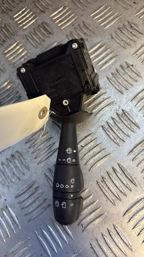 Commodo d'essuie glaces RENAULT CLIO 4 PHASE 1 Diesel - Image 1