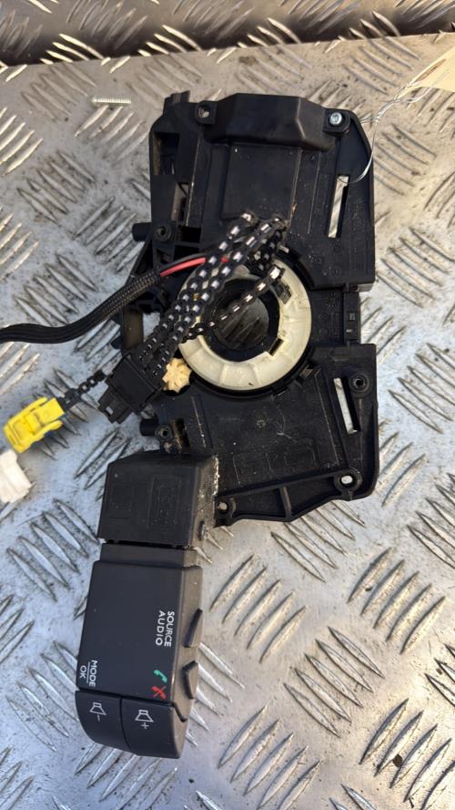 Contacteur tournant RENAULT CLIO 4 PHASE 1 Diesel - Image 1