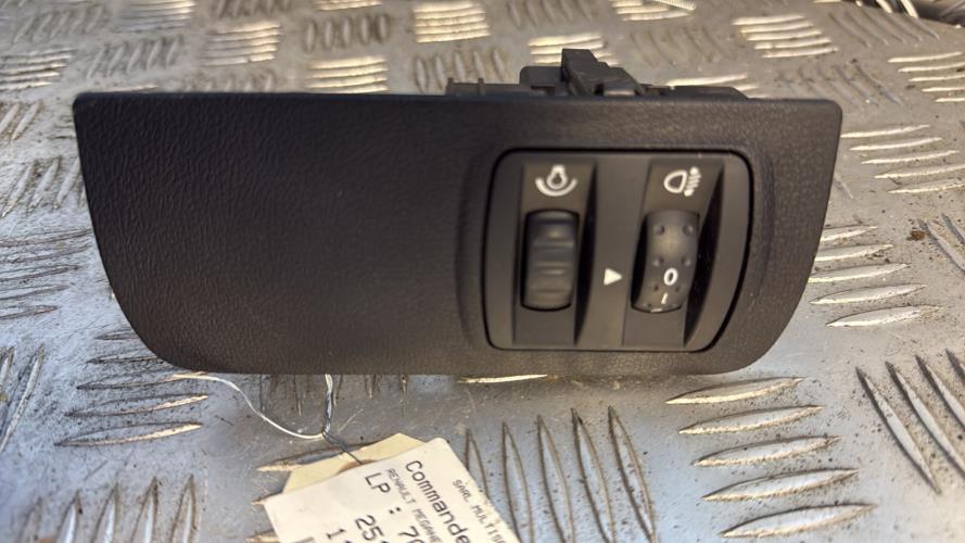 Commande de reglage hauteur de phare RENAULT MEGANE 3 PHASE 1 Ethanol - Image 1