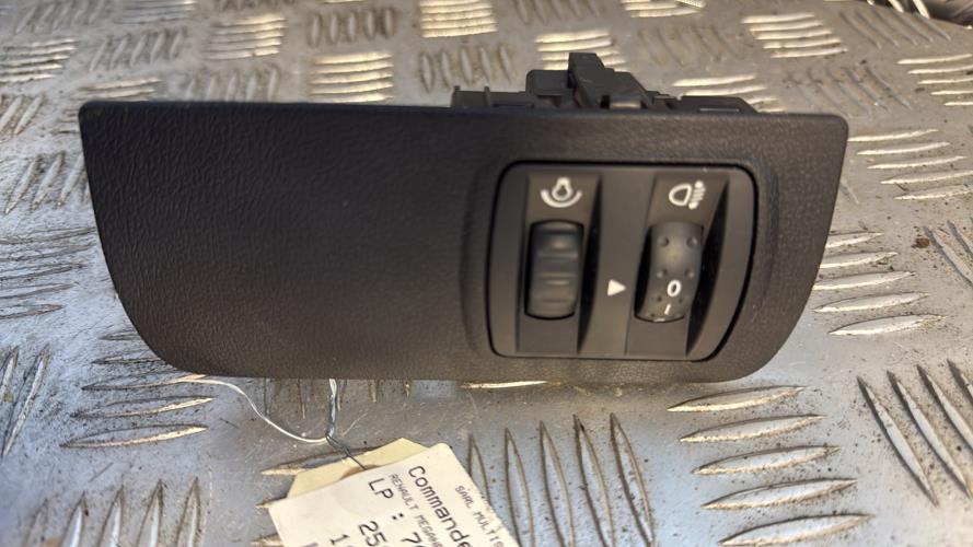 Commande de reglage hauteur de phare RENAULT MEGANE 3 PHASE 1 Ethanol - Image 3