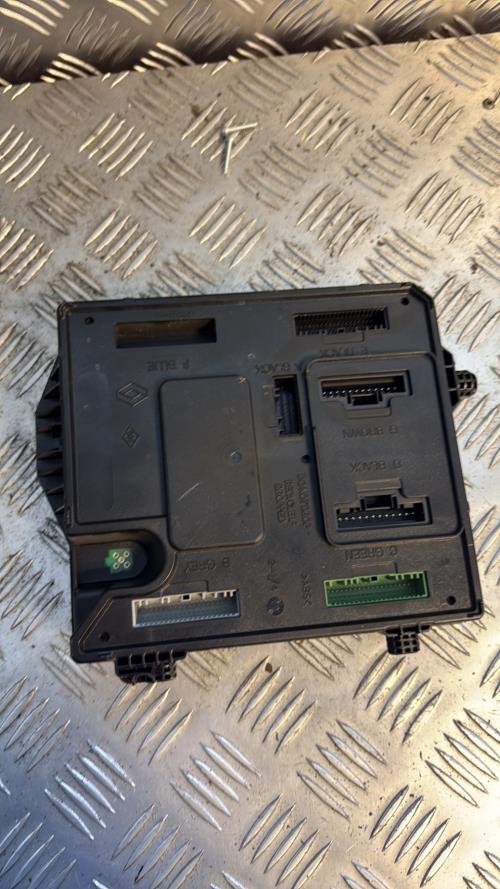 Boitier BSI RENAULT MEGANE 3 PHASE 1 Ethanol - Image 1