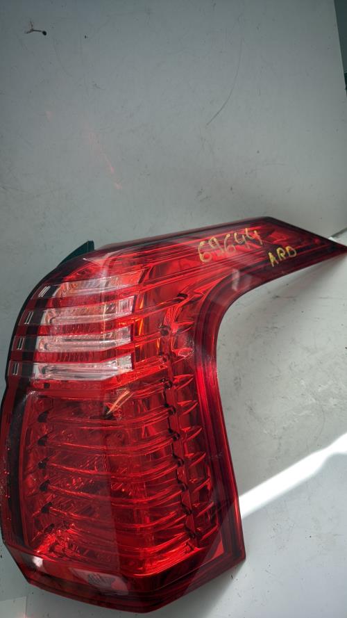 Feu arriere principal droit (feux) PEUGEOT 5008 1 PHASE 1 Diesel - Image 1