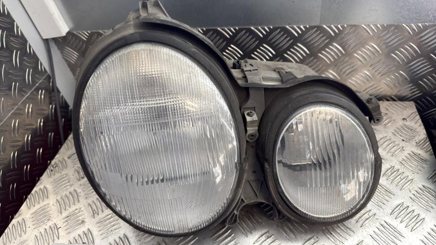 Optique avant principal droit (feux)(phare) MERCEDES CLASSE E 210 PHASE 2 Diesel - Image 1
