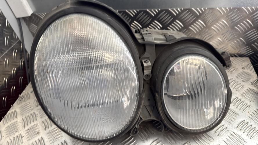 Optique avant principal droit (feux)(phare) MERCEDES CLASSE E 210 PHASE 2 Diesel - Image 2