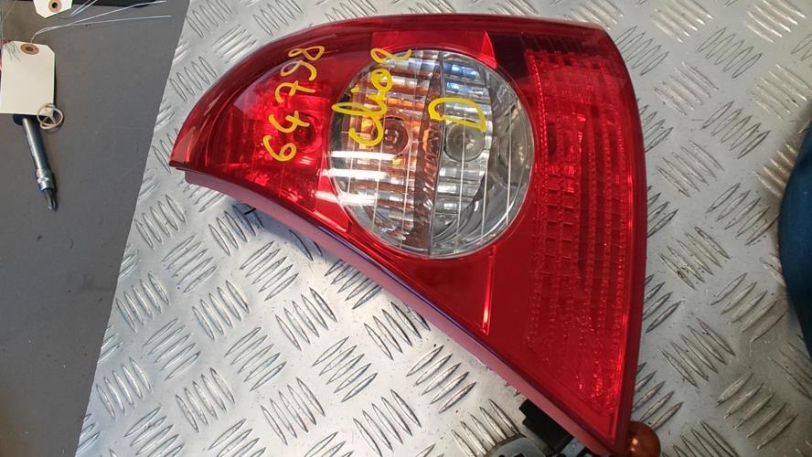 Feu arriere principal droit (feux) RENAULT CLIO 2 PHASE 2 Essence - Image 3