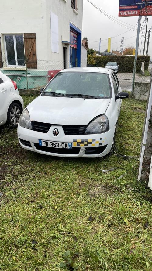 Feu arriere principal droit (feux) RENAULT CLIO 2 PHASE 2 Essence - Image 6