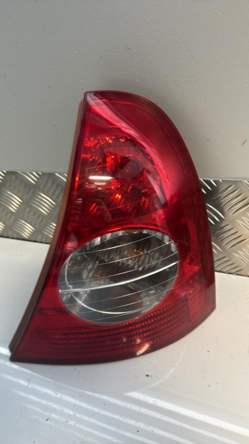 Feu arriere principal droit (feux) RENAULT CLIO 2 PHASE 2 Essence - Image 1