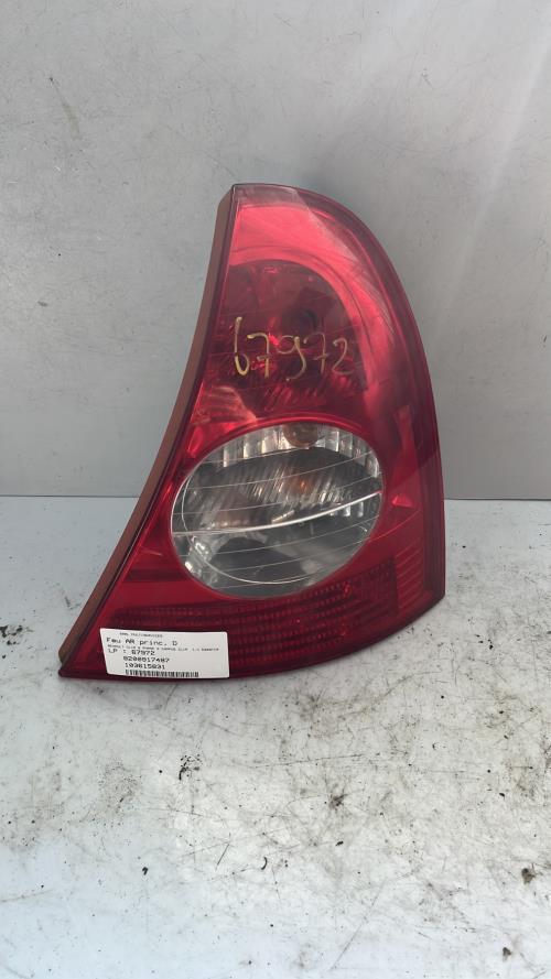 Feu arriere principal droit (feux) RENAULT CLIO 2 PHASE 2 Essence - Image 1