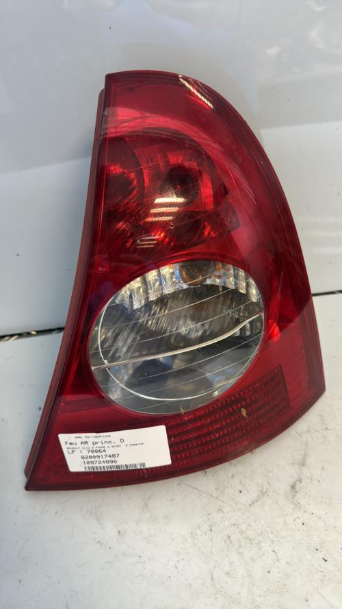 Feu arriere principal droit (feux) RENAULT CLIO 2 PHASE 2 Essence - Image 3