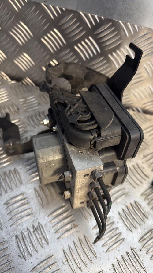 Bloc ABS (freins anti-blocage) RENAULT CLIO 4 PHASE 1 Diesel - Image 3