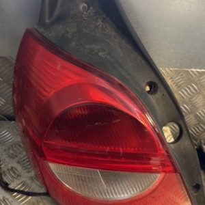 Feu arriere principal gauche (feux) RENAULT CLIO 3 PHASE 2 Diesel - Image 1