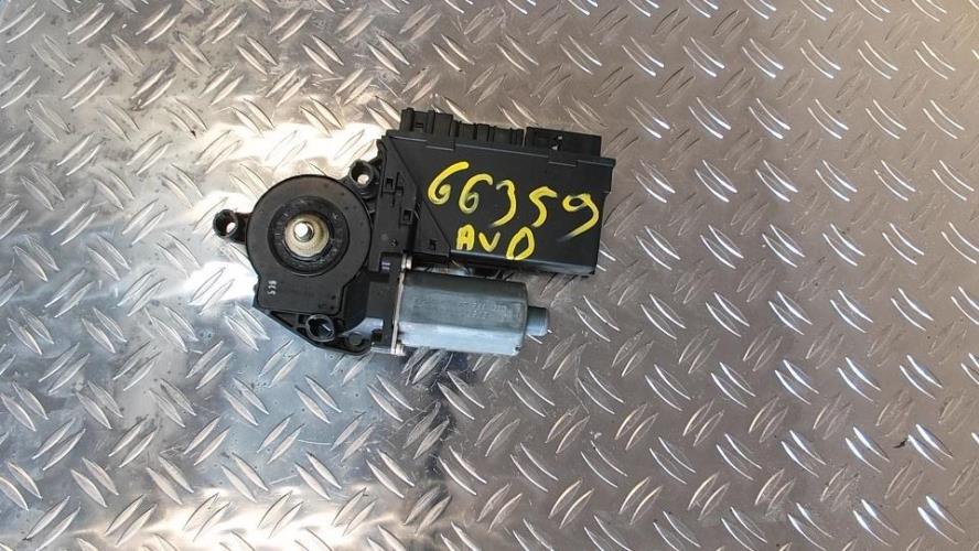 Moteur leve vitre avant droit AUDI A4 2 AVANT PHASE 1 BREAK Diesel - Image 2
