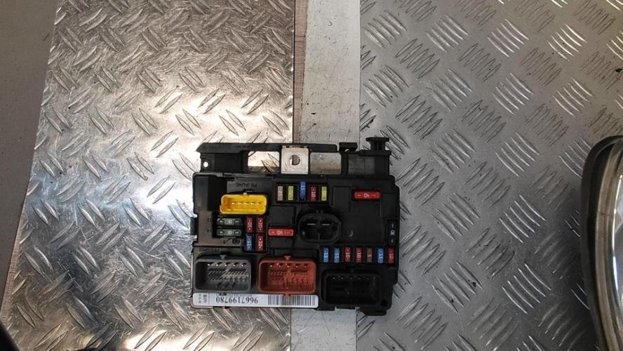 Boitier servitude moteur (BSM) CITROEN C3 2 PHASE 1 Essence - Image 3