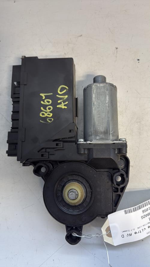 Moteur leve vitre avant droit AUDI A4 2 PHASE 2 Diesel - Image 3