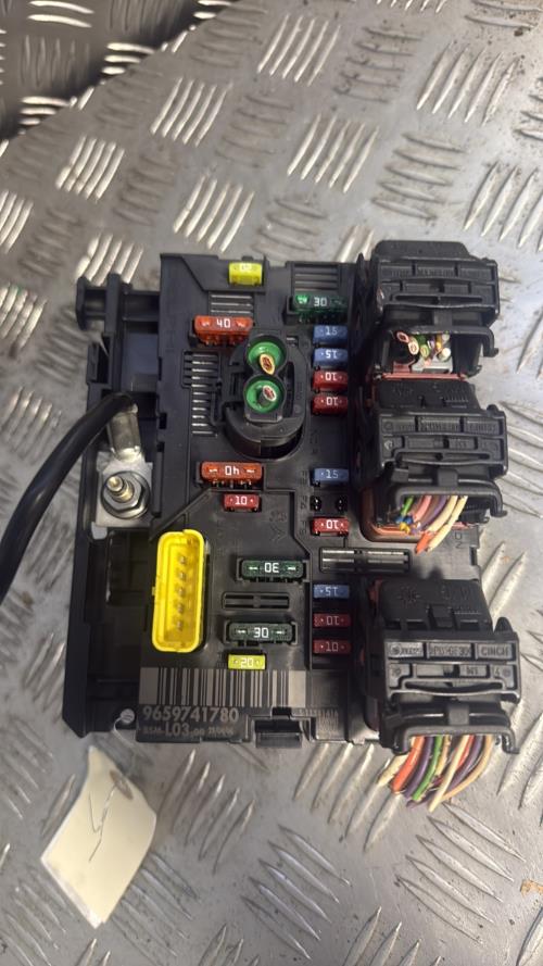 Boitier servitude moteur (BSM) CITROEN C3 1 PHASE 2 Essence - Image 1