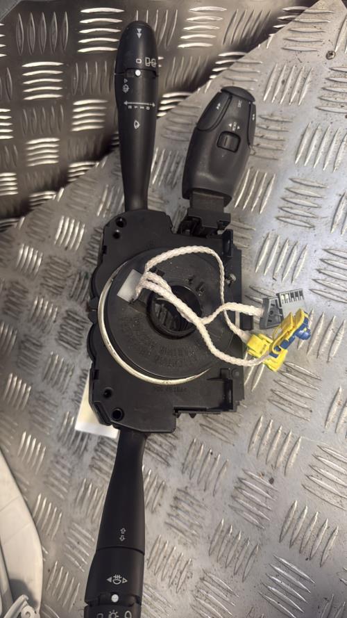 Com (Bloc Contacteur Tournant+Commodo Essuie Glace+Commodo Phare) CITROEN C3 1 PHASE 2 Essence - Image 2