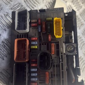 Boitier servitude moteur (BSM) PEUGEOT 5008 1 PHASE 1 Diesel - Image 1