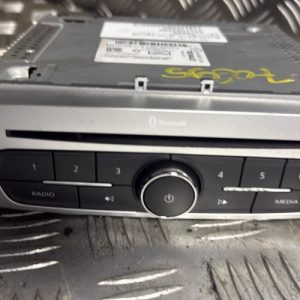 Autoradio d'origine RENAULT SCENIC 3 PHASE 3 Diesel - Image 1