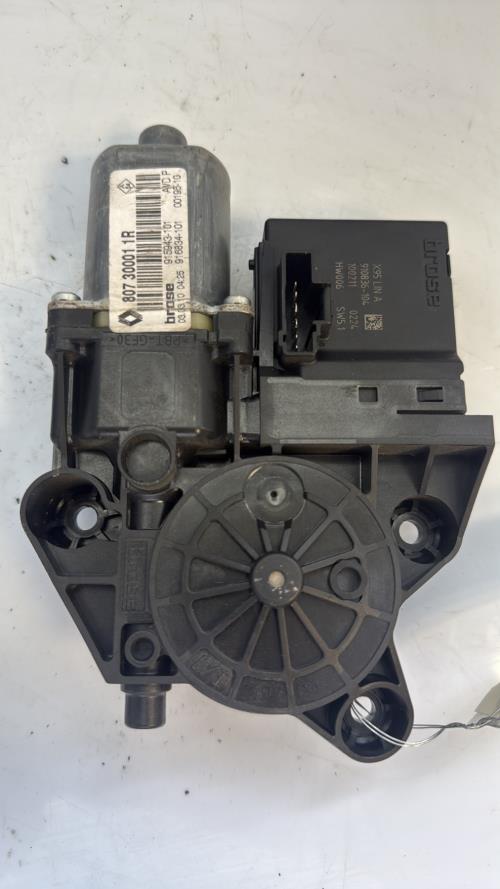 Moteur leve vitre avant droit RENAULT SCENIC 3 PHASE 1 Diesel - Image 2