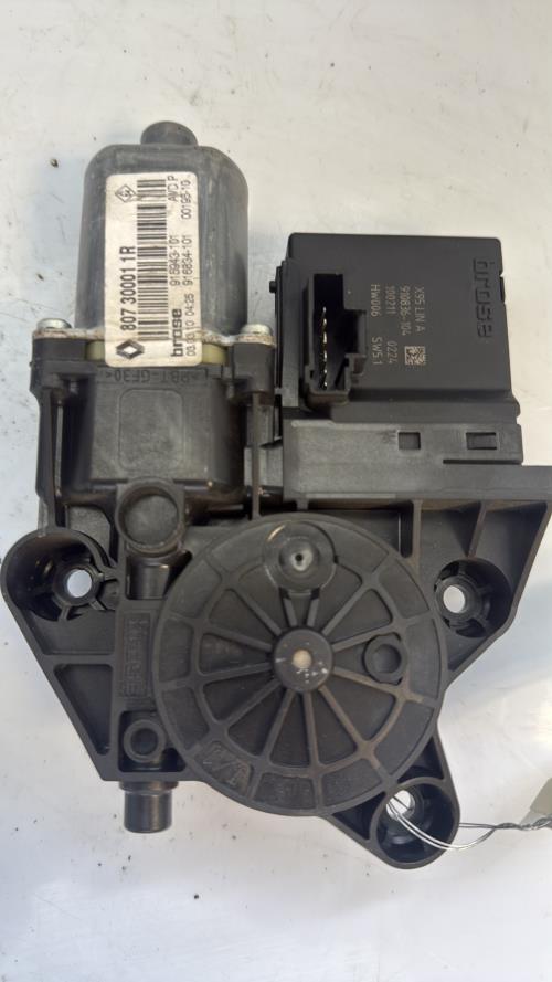 Moteur leve vitre avant droit RENAULT SCENIC 3 PHASE 1 Diesel - Image 3