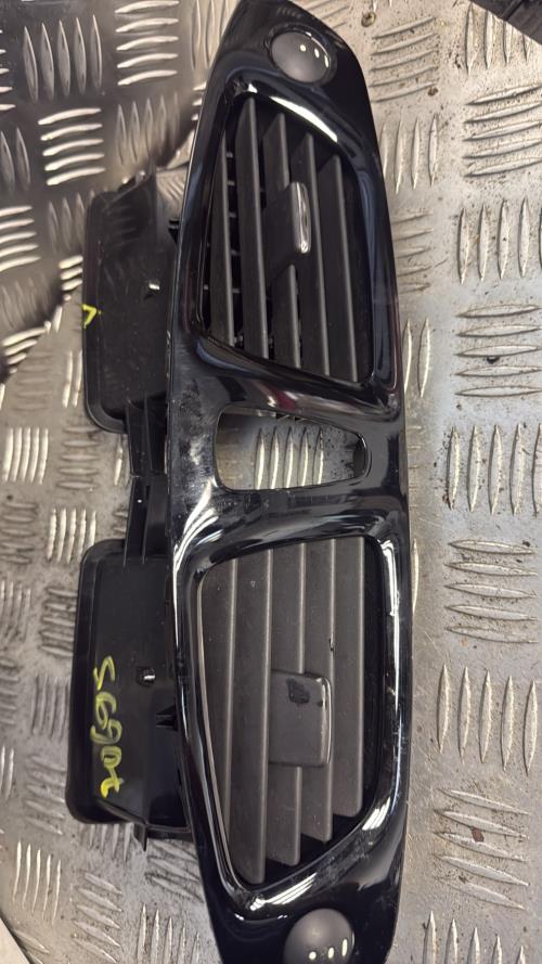 Aerateur tableau de bord RENAULT SCENIC 3 PHASE 3 Diesel - Image 3