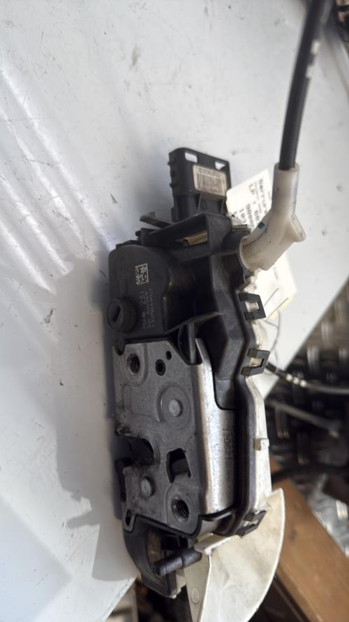 Serrure avant gauche PEUGEOT 3008 1 PHASE 1 Diesel - Image 3