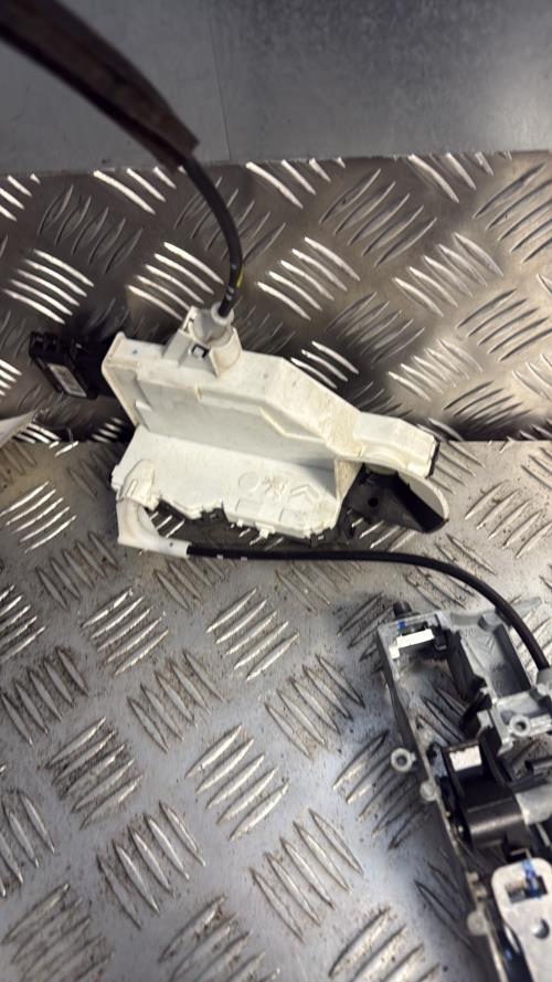 Serrure avant gauche CITROEN BERLINGO 2 PHASE 2 Diesel - Image 4