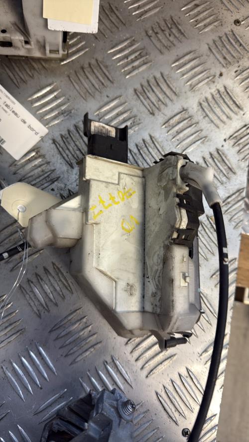 Serrure avant droit PEUGEOT 5008 1 PHASE 1 Diesel - Image 3