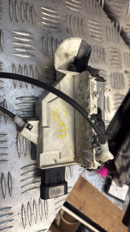 Serrure avant gauche PEUGEOT 5008 1 PHASE 1 Diesel - Image 2