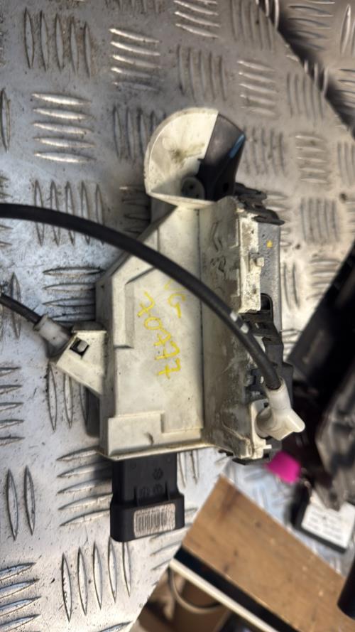 Serrure avant gauche PEUGEOT 5008 1 PHASE 1 Diesel - Image 3