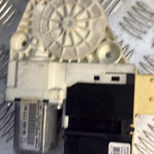 Moteur leve vitre avant gauche PEUGEOT 307 PHASE 2 Diesel - Image 1