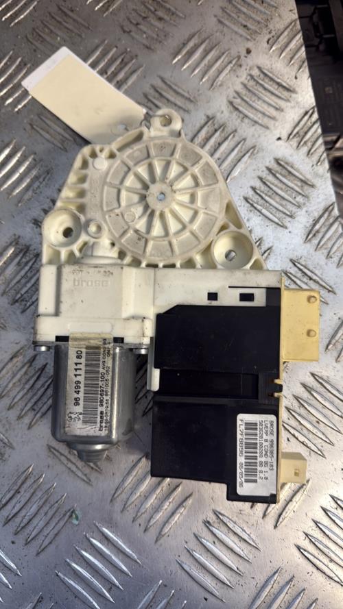 Moteur leve vitre avant gauche PEUGEOT 307 PHASE 2 Diesel - Image 3