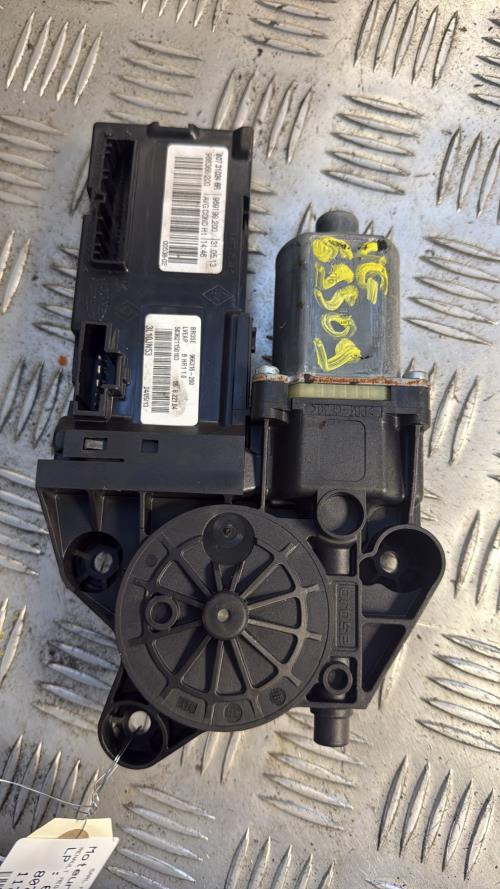 Moteur leve vitre avant gauche RENAULT MEGANE 3 PHASE 3 Diesel - Image 2