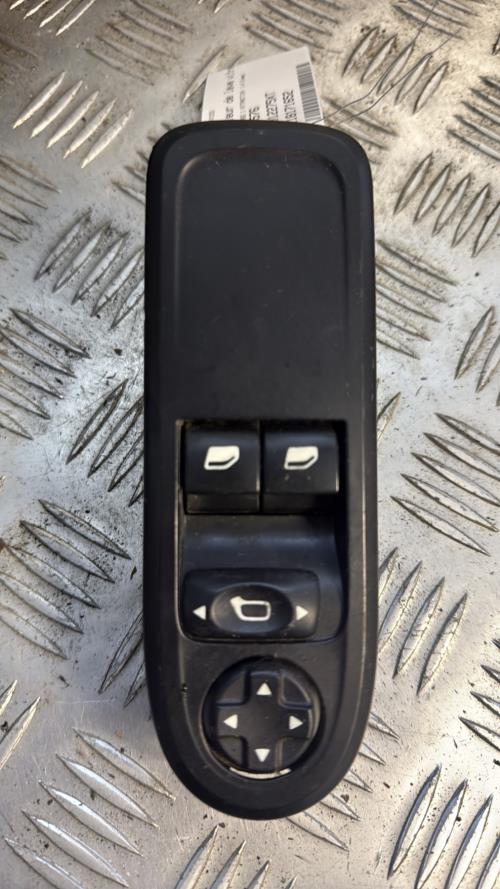 Interrupteur de leve vitre avant gauche CITROEN C3 2 PHASE 1 Diesel - Image 3