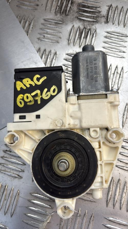 Moteur leve vitre arriere gauche RENAULT MEGANE 3 PHASE 1 Diesel - Image 1