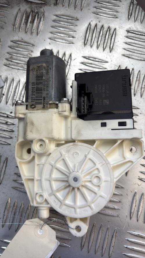 Moteur leve vitre arriere gauche RENAULT MEGANE 3 PHASE 1 Diesel - Image 2