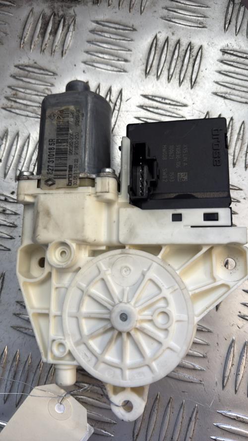 Moteur leve vitre arriere gauche RENAULT MEGANE 3 PHASE 1 Diesel - Image 3