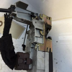 Serrure avant gauche PEUGEOT 307 PHASE 1 BREAK Diesel - Image 1