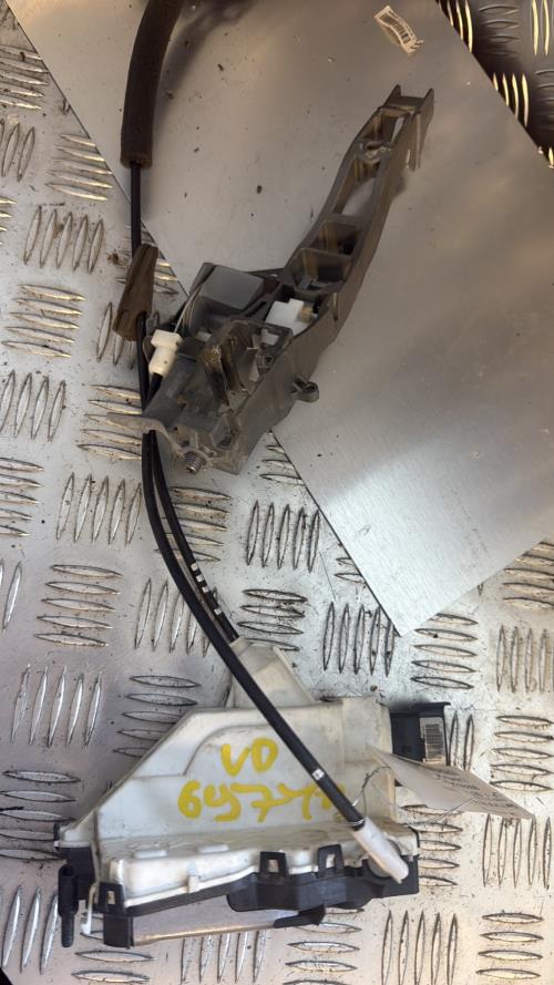 Serrure avant droit CITROEN C3 2 PHASE 1 Essence - Image 2