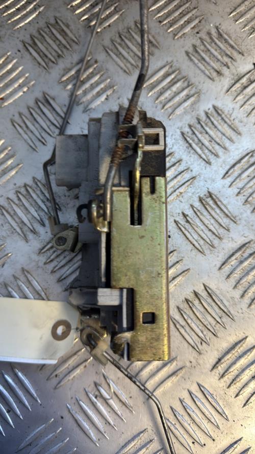 Serrure avant gauche PEUGEOT 307 PHASE 1 BREAK Diesel - Image 2