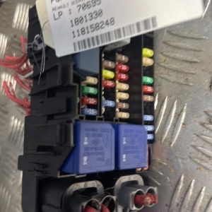 Porte fusible RENAULT SCENIC 3 PHASE 3 Diesel - Image 1