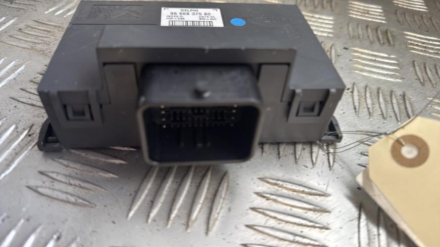 Module électronique PEUGEOT 308 1 PHASE 1 CABRIOLET Diesel - Image 2