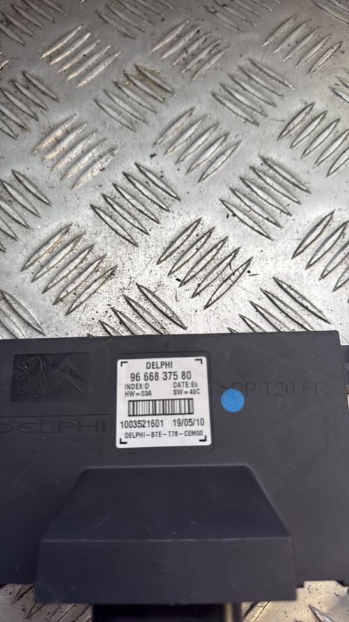 Module électronique PEUGEOT 308 1 PHASE 1 CABRIOLET Diesel - Image 3