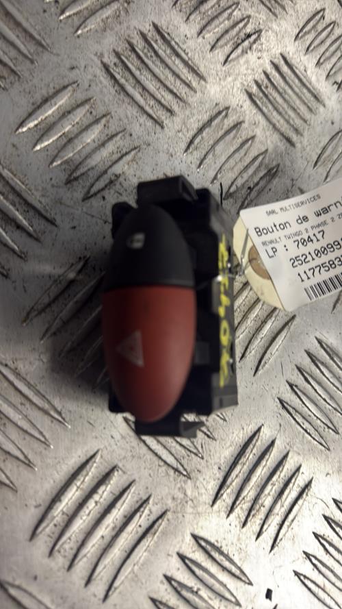 Bouton de warning RENAULT TWINGO 2 PHASE 2 Essence - Image 3