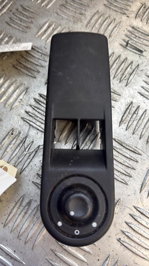 Commande retroviseurs RENAULT CLIO 4 PHASE 1 Diesel - Image 3