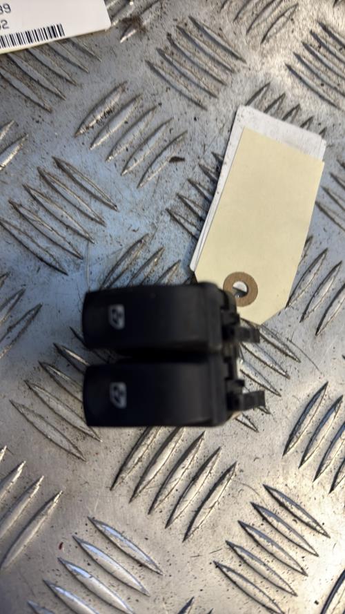 Interrupteur de leve vitre avant gauche RENAULT MODUS PHASE 1 Essence - Image 1