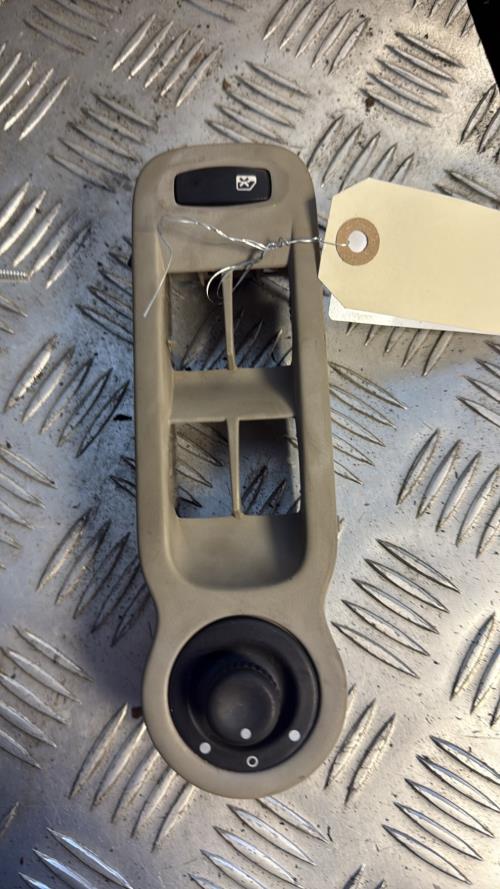 Commande retroviseurs RENAULT MODUS PHASE 1 Essence - Image 1